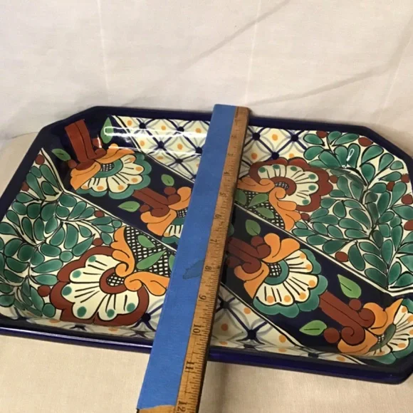 Beautiful Mexican Talavera Art Pottery Serving Baking Dish -LEAD FREE- Signed .